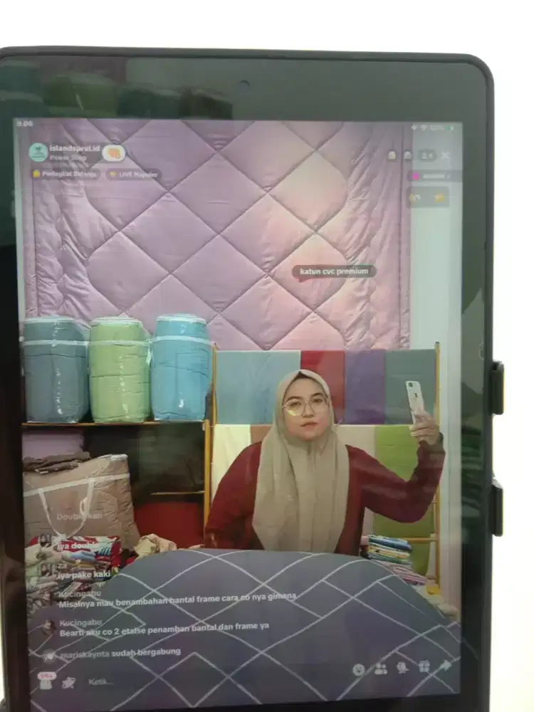 Mencari pekerjaan HOST LIVE