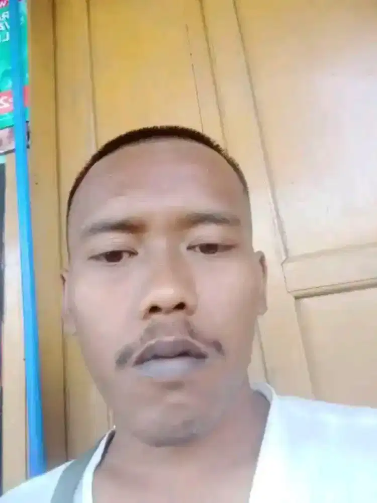 Cari kerjaan yang tanpa ijaza modal KTP ajah sama niat kerja