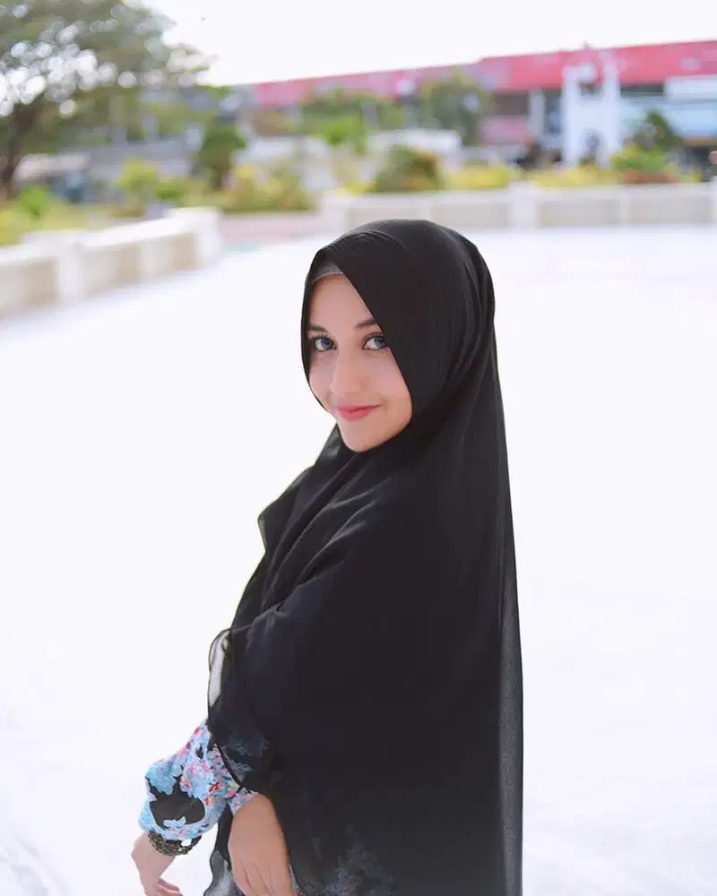 Elly Jawda Fashion