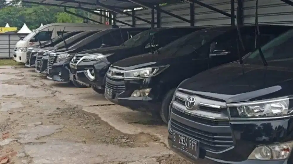 Rental Mobil Banjarmasin + supir + lps kunci