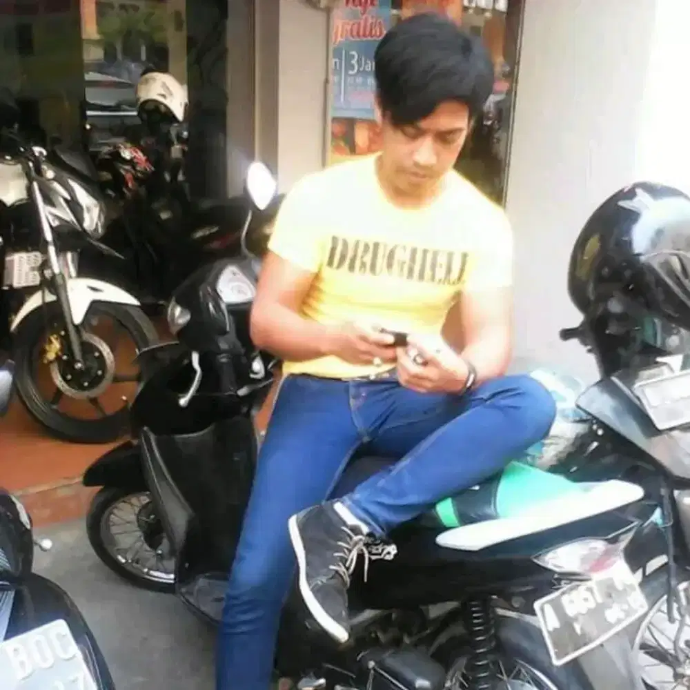 Cari pekerjaan sebagai driver SIM B1/supir serep pribadi/supir barang
