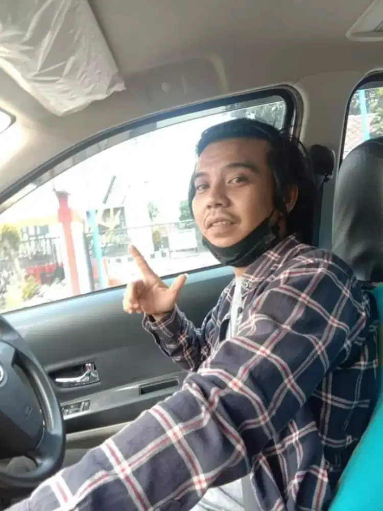 Saya butuh pekerjaan driver/supir pribadi atau freelance