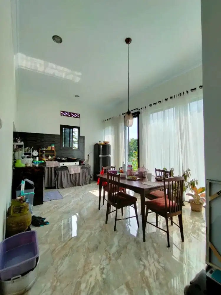 J properti
