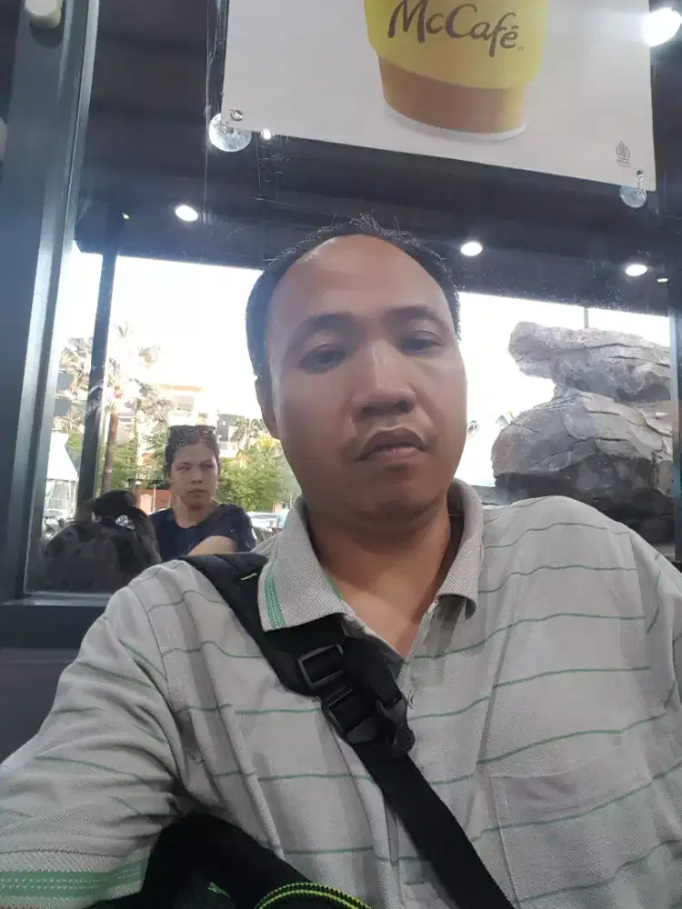 Saya sedang mencari pekerjaan sebagai marketing / spb
