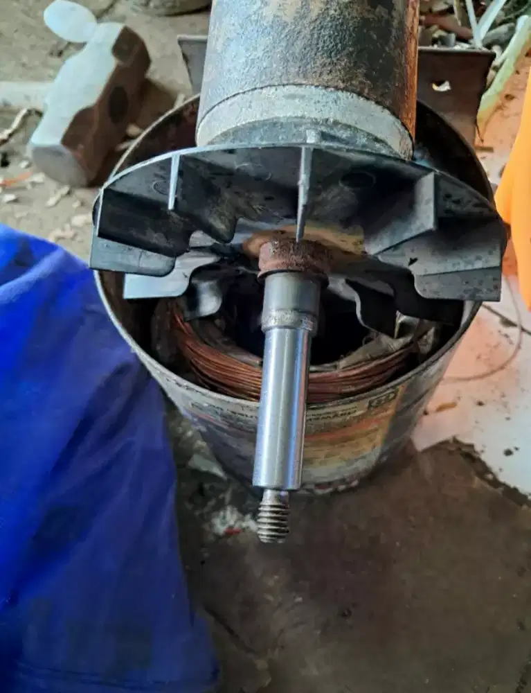 Tukang pompa air,water heater, kloset duduk,kran patah,dll