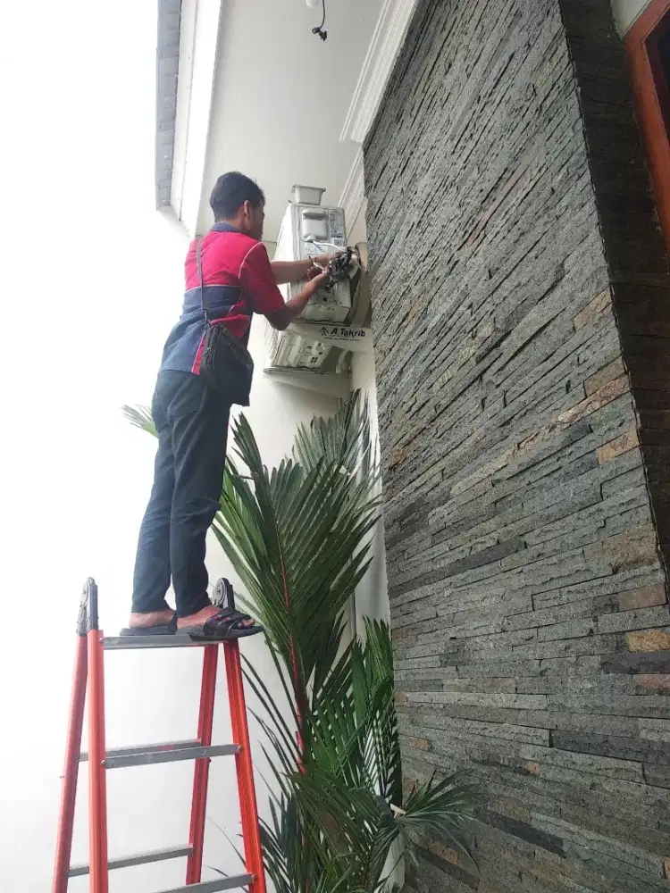 SERVICE PANGGILAN AC,KULKAS,MESIN CUCI ,WATERHEATER