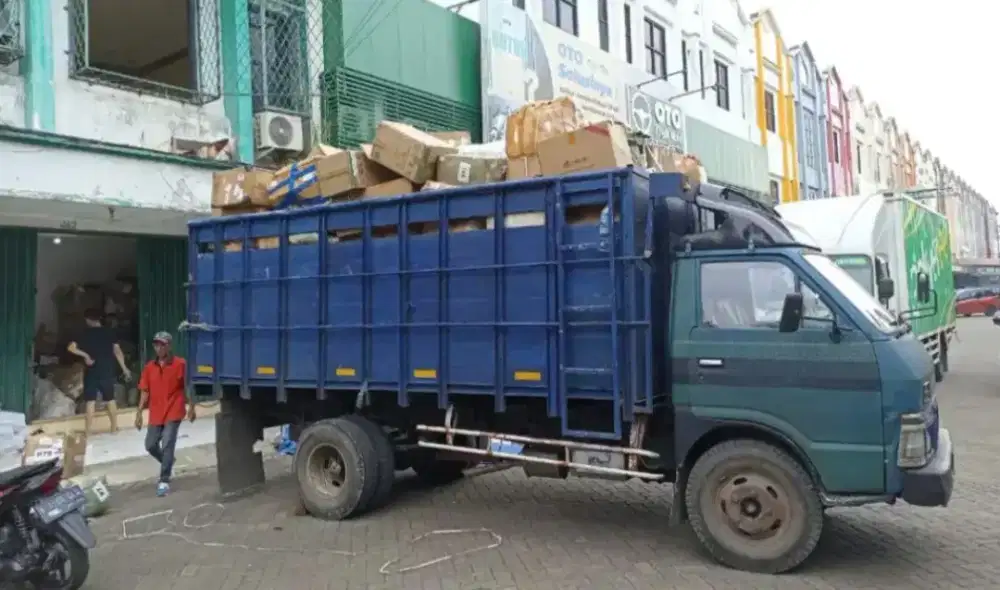 Sewa truck double CDD untuk pindahan barang rumah kontrakan
