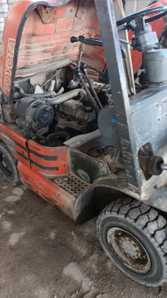 Mekanik /montir forklift