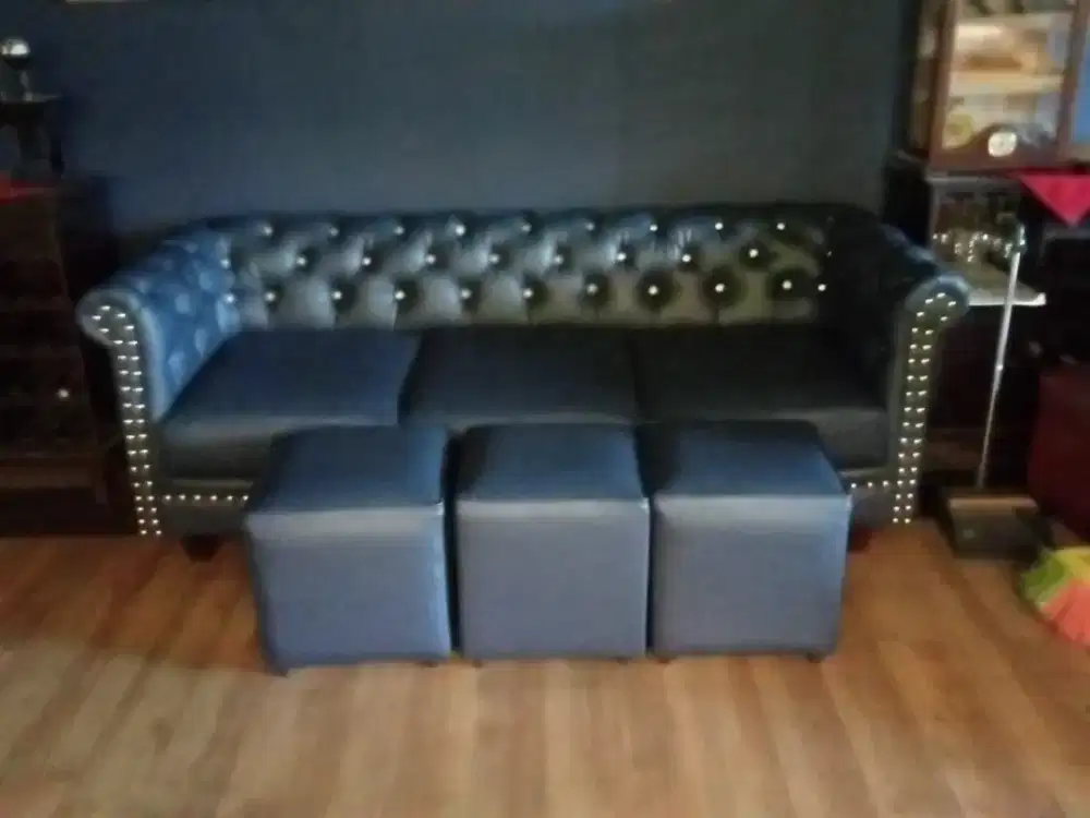 Jasa service sofa melayani ganti bahan kain/kulit sejabodetabek
