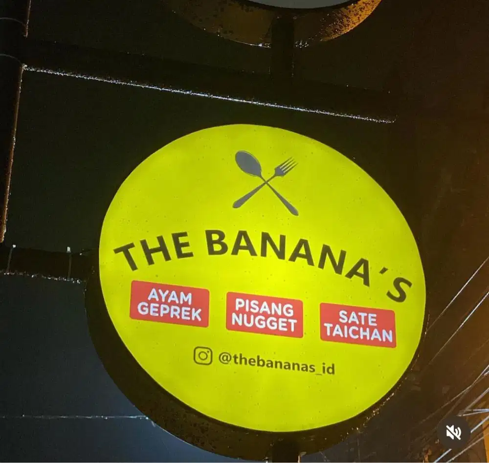 Admin Tia - The Bananas Pusat