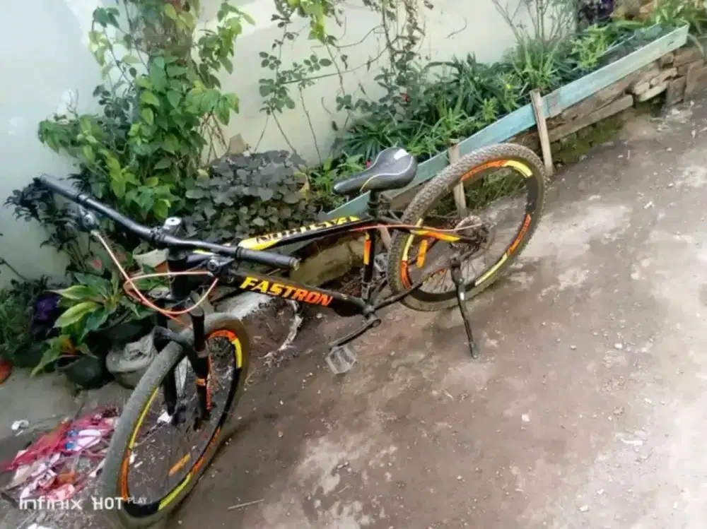 Ratna