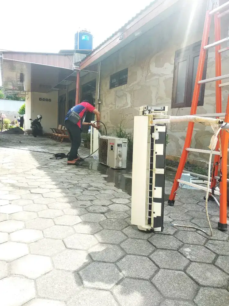 SERVICE AC ,MESIN CUCI, KULKAS DLL