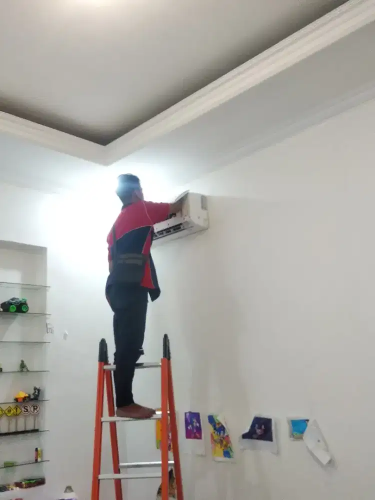 SERVICE AC,SERVICE MESIN CUCI,KULKAS