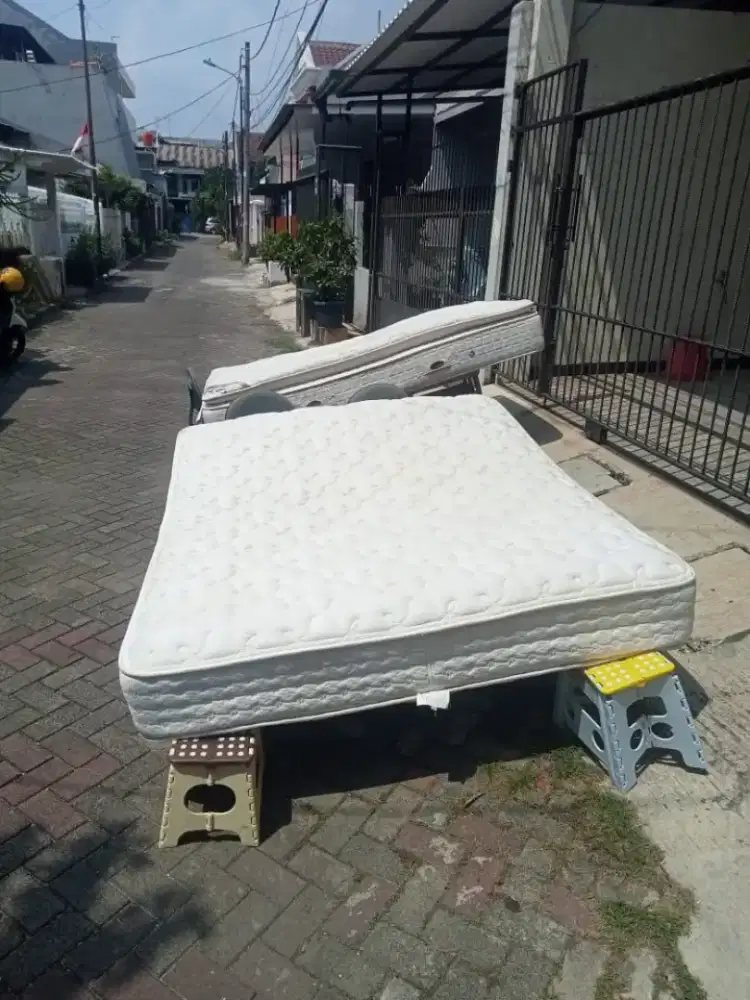 Jasa cuci kasur sofa,jok mobil kursi kantor