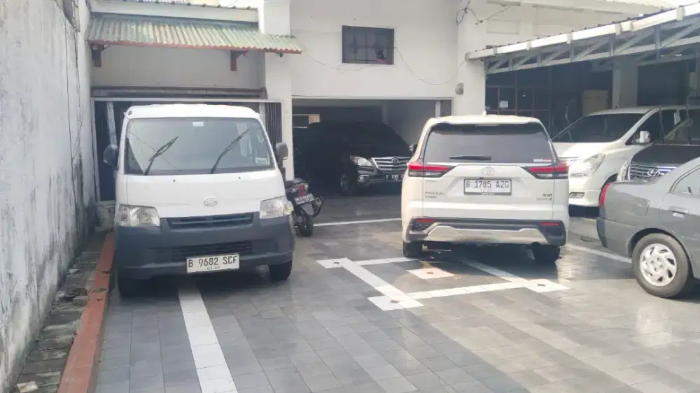 Rental mobil lepas kunci / plus driver