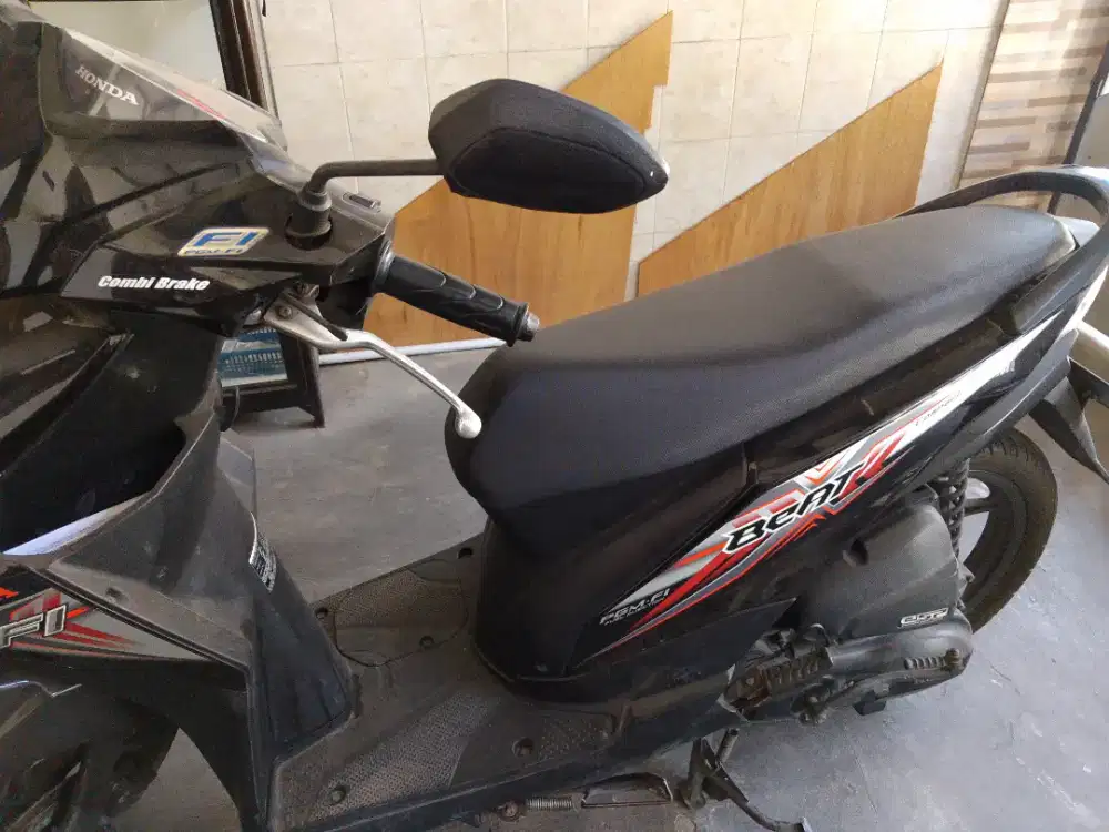 Cari pekerjaan(pakai motor)