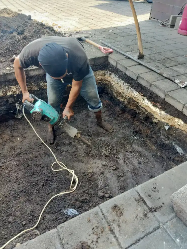 sewa. Jack hammer/dril. Stamper. Genset. Cutting beton. Coring. Vibrat