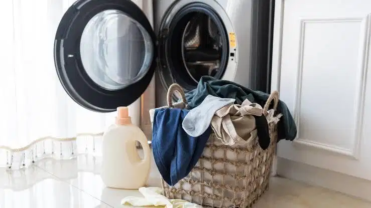 DIBUKA LOWONGAN KARYAWAN KURIR DAN PACKING LAUNDRY