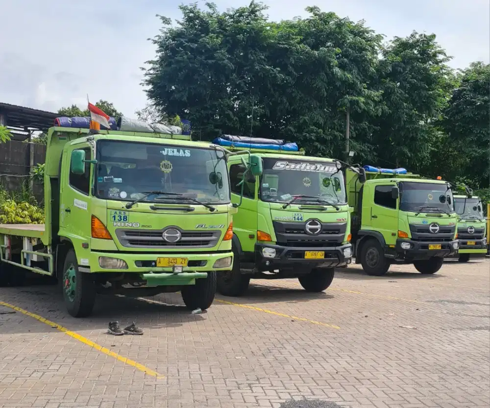 Sewa fuso 6 roda tronton 10 roda