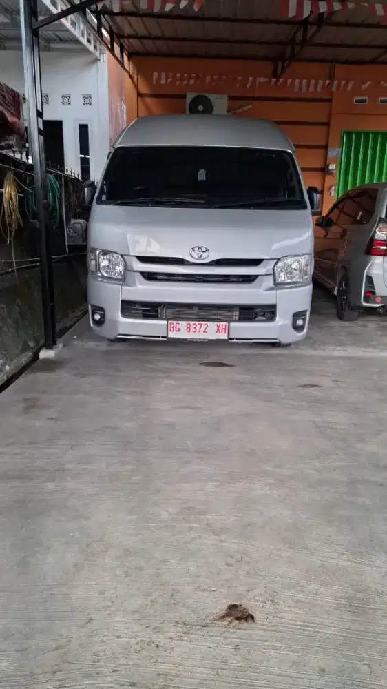 Sewa Hi-Ace cummuter Lubuklinggau