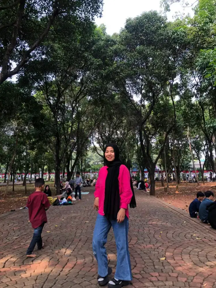 Nyari kerja yang cuman khusus di hari Sabtu dan Minggu saja