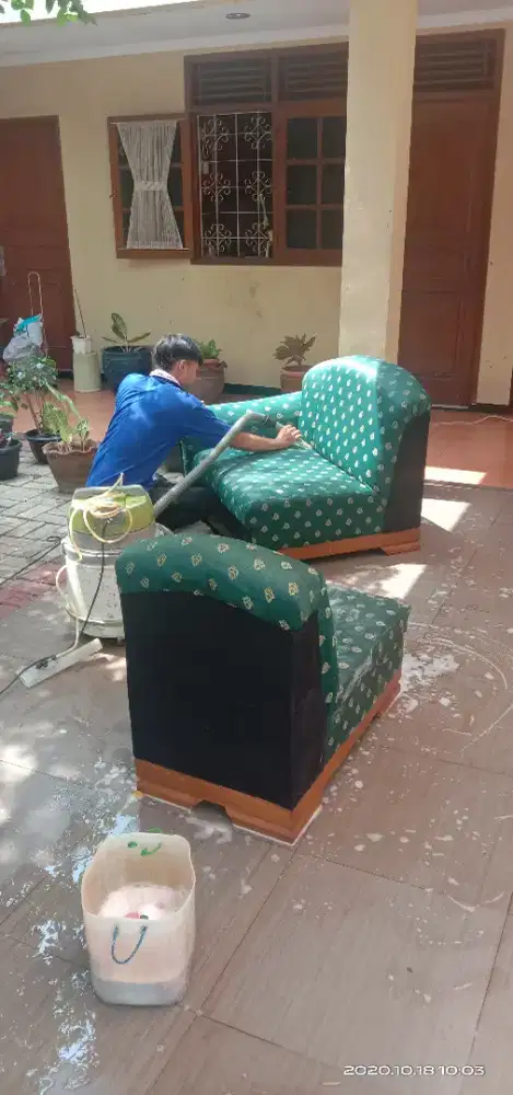 Jasa cuci sofa kasur matras bed sofa karpet dan lain lain.