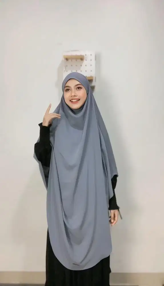 Dicari host live produk muslimah