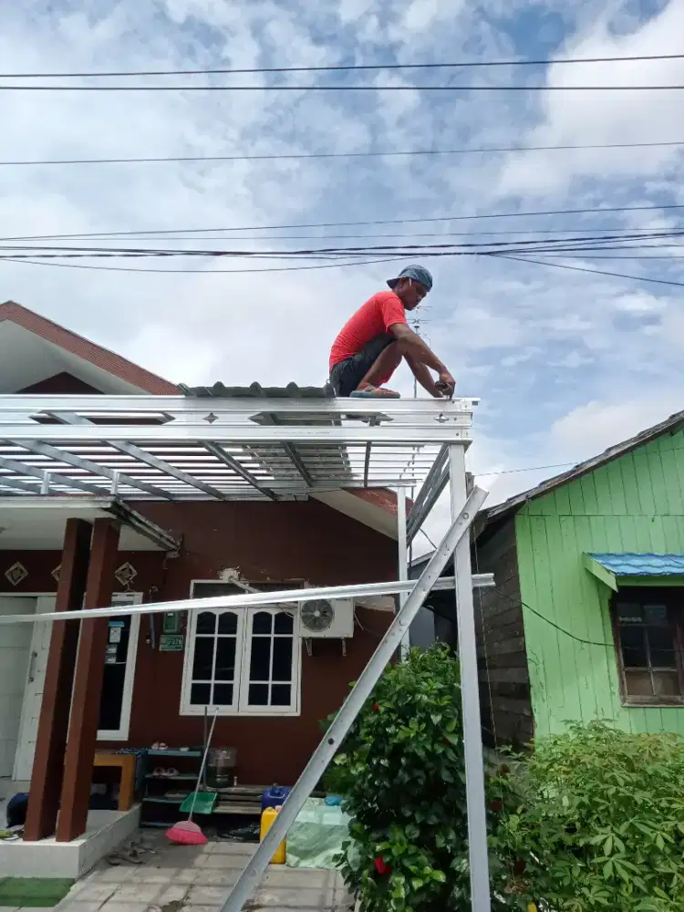 Tukang kayu batu bajaringan tebas rumput bersih bersih
