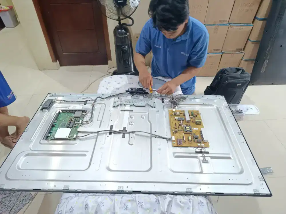 Jasa servis tv LEDpanggilan rumah semua merek dan masalah tv
