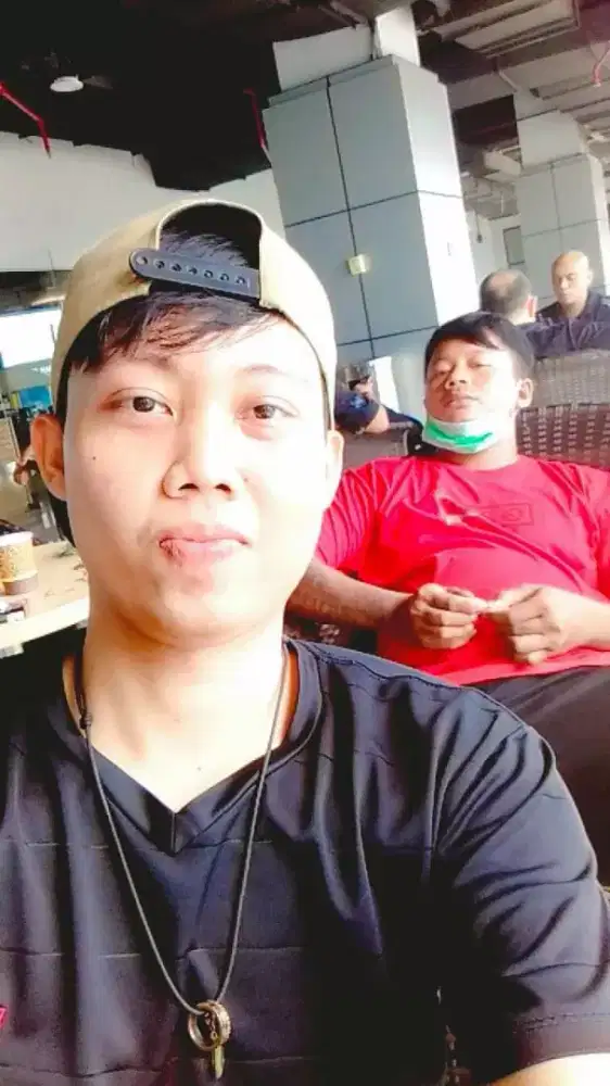 Cari pekerjaan apa saja yang pasti2,lulusan SMP. Kalo bisa yg pp
