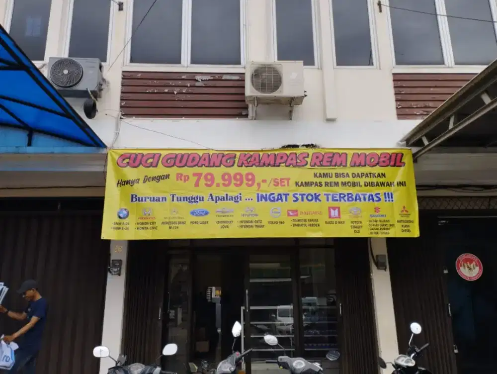 Lowongan kerja Kurir & staff gudang
