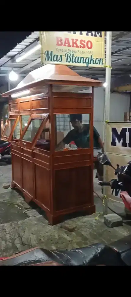 Jualan Mie Ayam dan Bakso 1982 Mas Blangkon Group