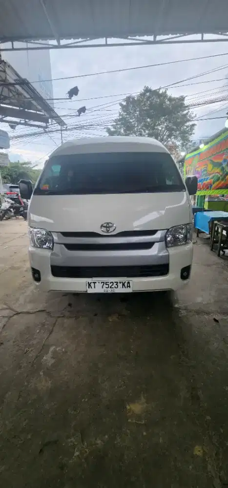Rental carter Mobil  mini bus Hiace 15 Seat