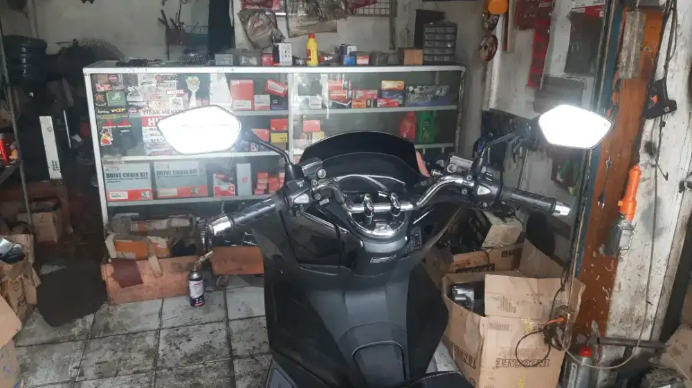 Di Butuhkan Mekanik Motor