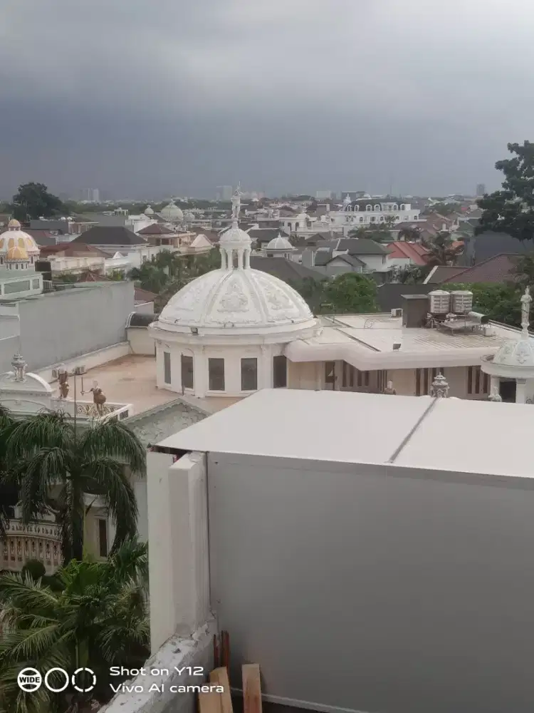 Tukang bangunan dan perbaikan atap bocor
