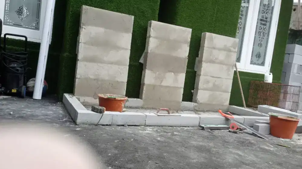 Tukang bangunan dan perbaikan atap bocor