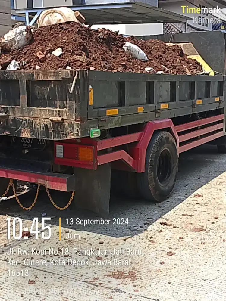 Jasa truk Buang puing proyek