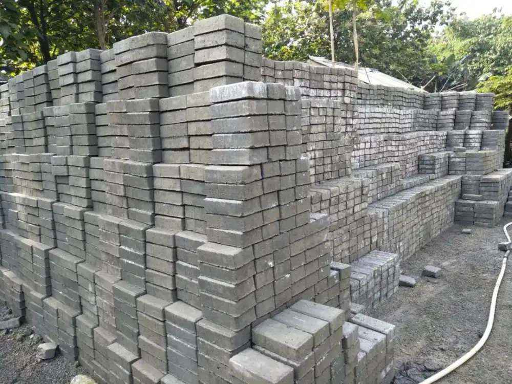 Nana Paving.
