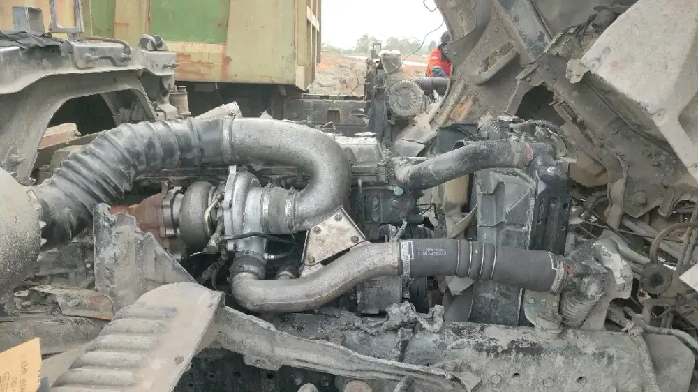 Service alat berat(excavator, dumtruk, forklift, Dll)