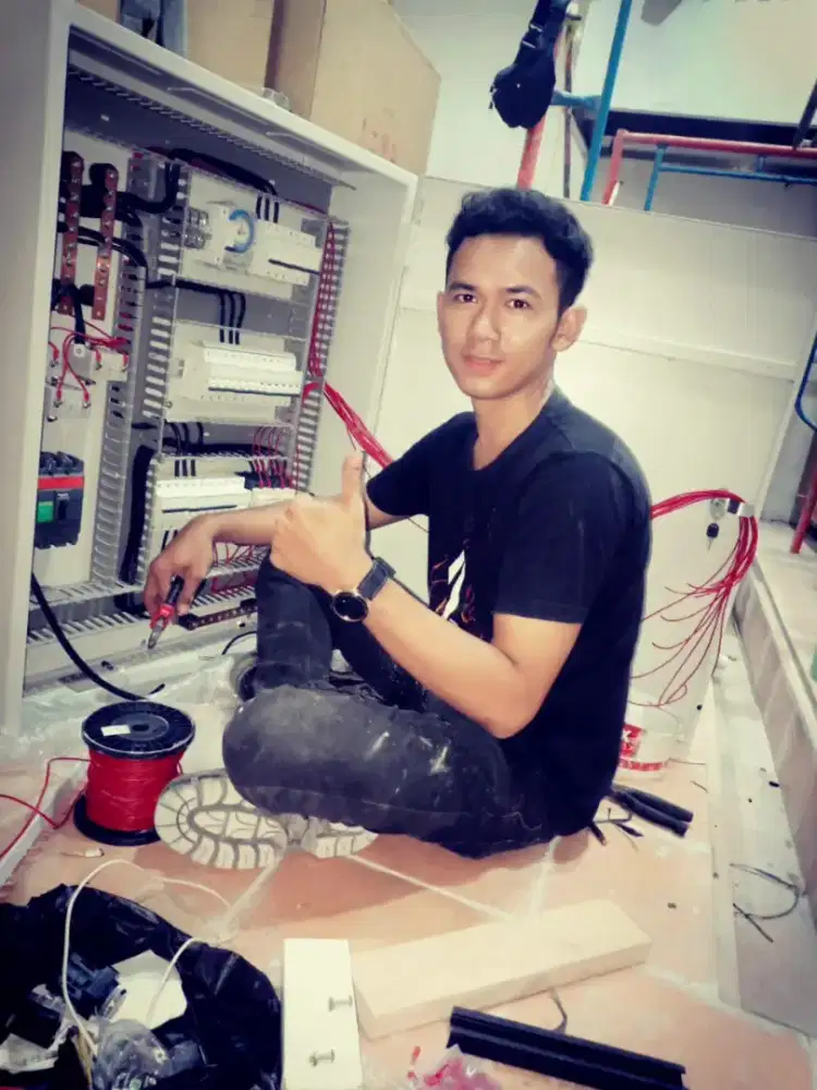 Tukang listrik Medan