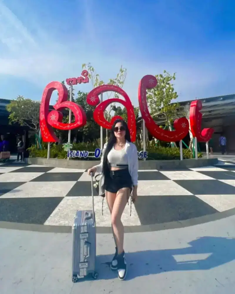 Vonny L