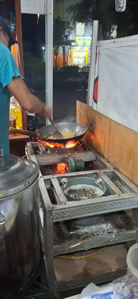 Lowongan  Kasir & Pelayan