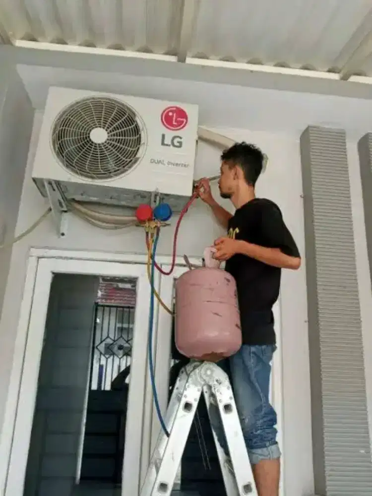 servis ac,isi ferion ac,bongkar pasang pindah ac,maintenance repair ac