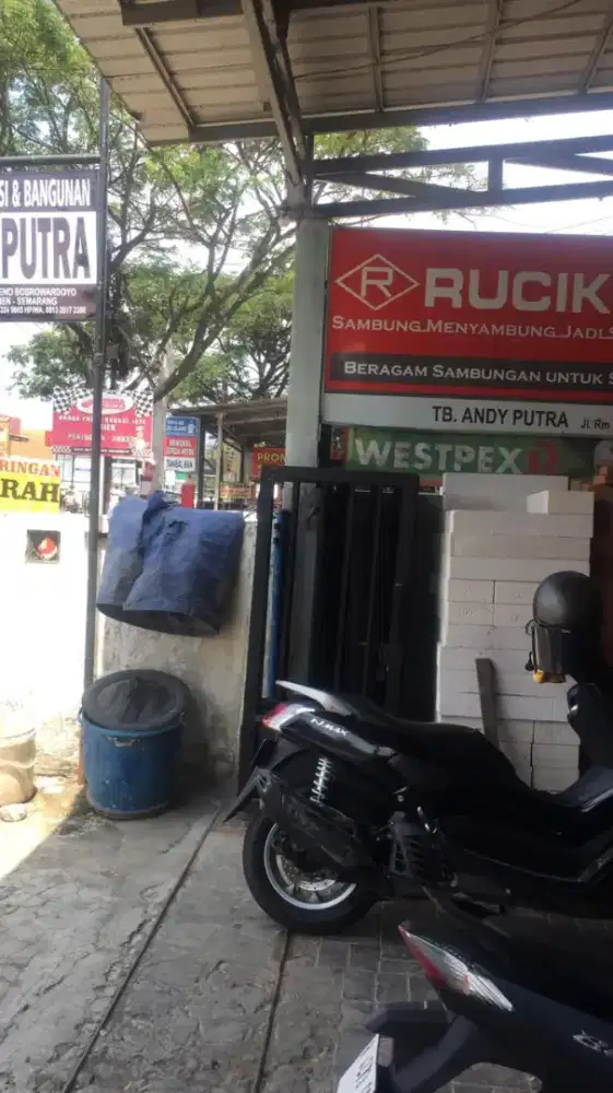 Dibutuhkan Karyawati di Toko Bangunan di Mijèn Sem
