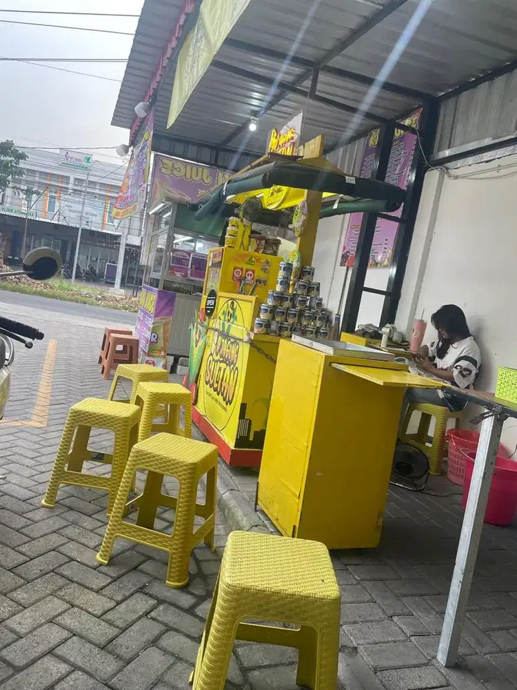 DICARI SEGERA KARYAWAN WANITA YANG CEKATAN