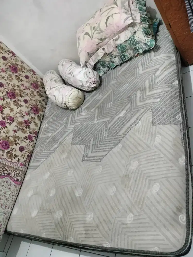 Jasa cuci kasur springbed sofa karpet jok mobil dll