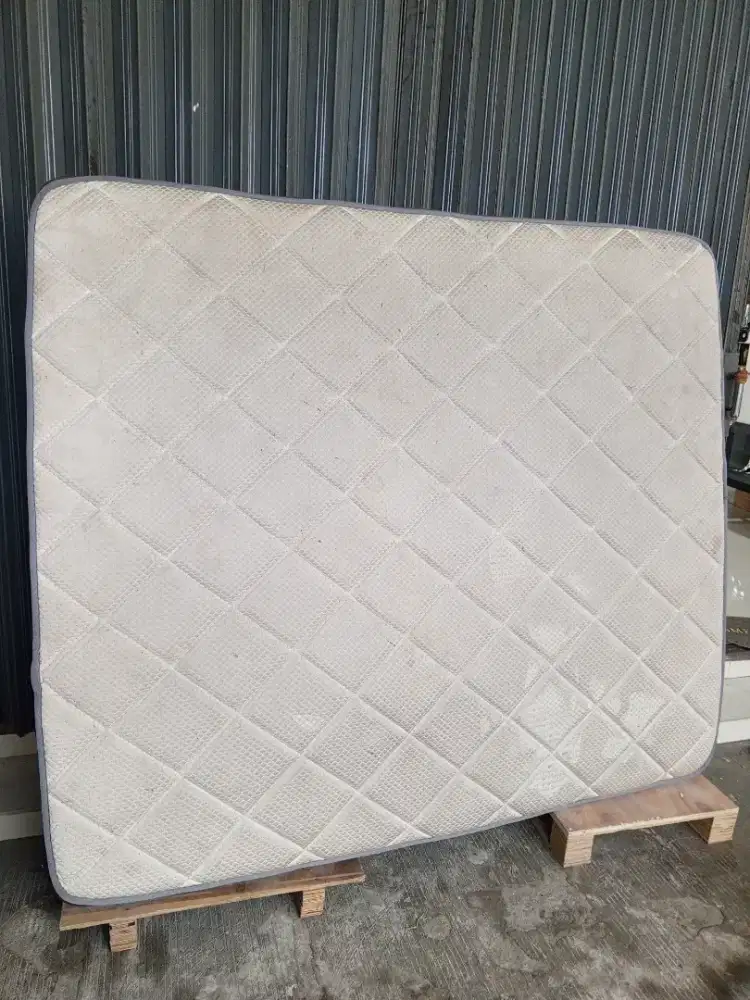 Jasa cuci kasur springbed sofa karpet jok mobil dll