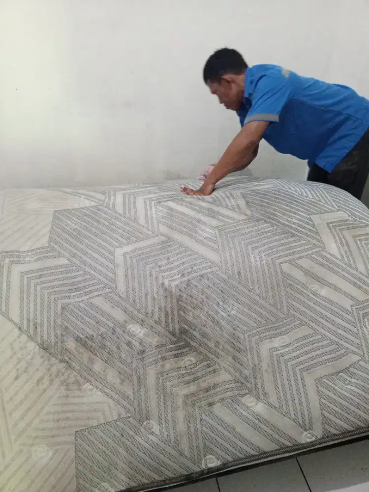 Jasa cuci kasur springbed sofa karpet jok mobil dll