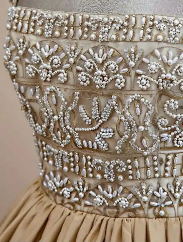 DIBUKA LOWONGAN TUKANG PAYET GAUN PENGANTIN