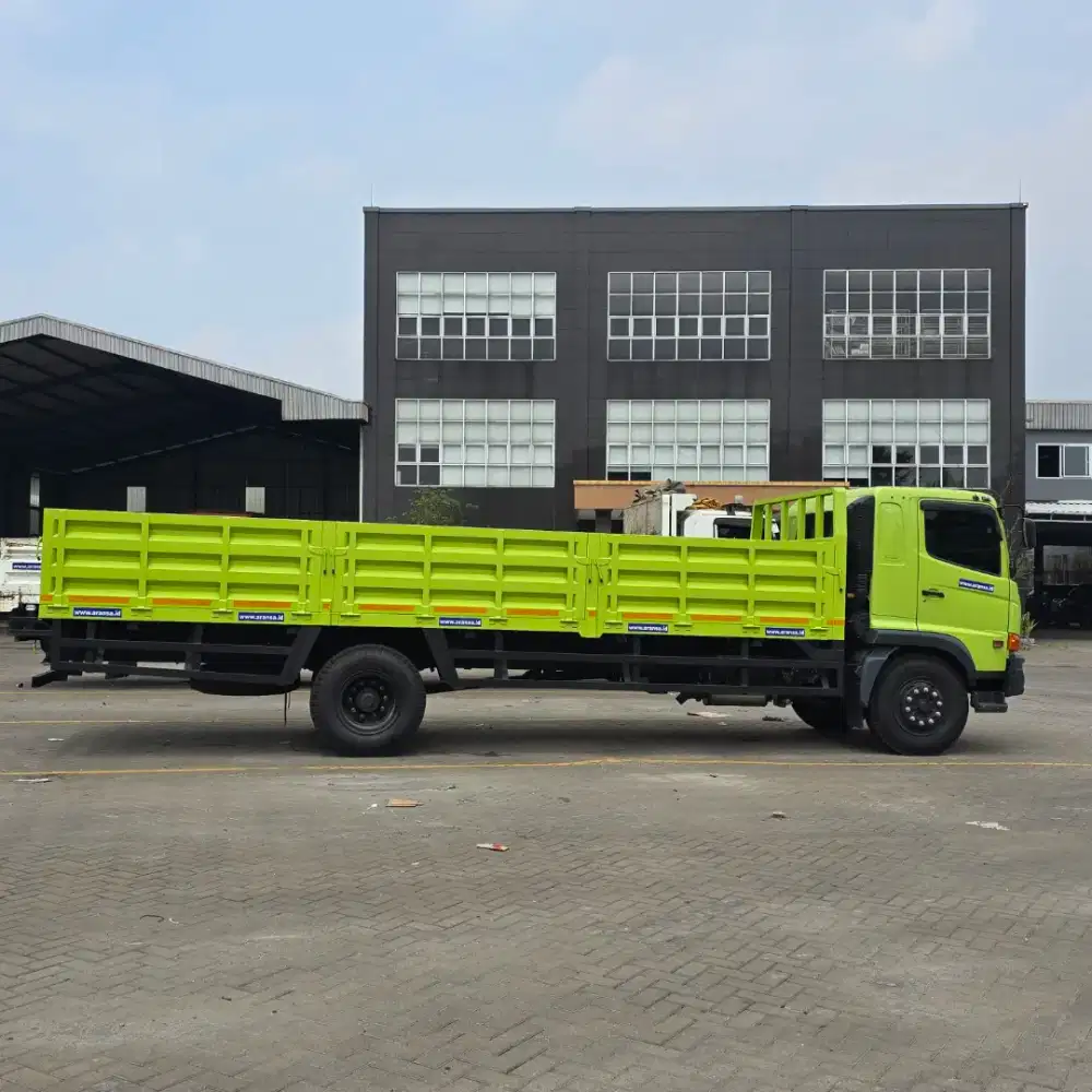 Sewa Fuso dan Tronton bak triway